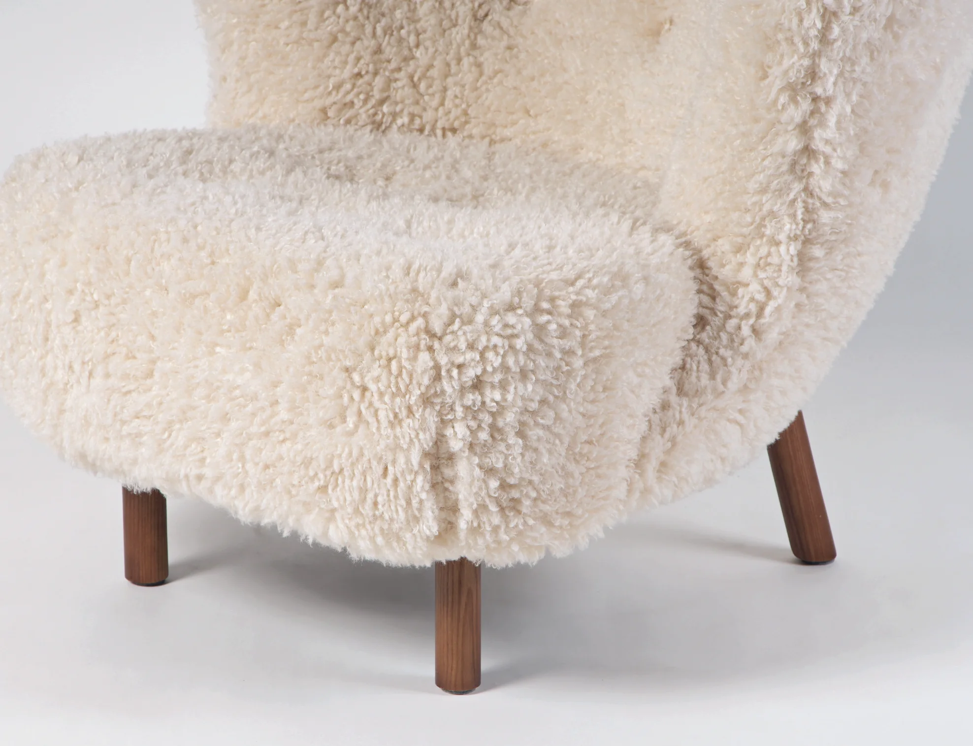 Agnes Wool Armchair - Long Hair Standard - Image 9