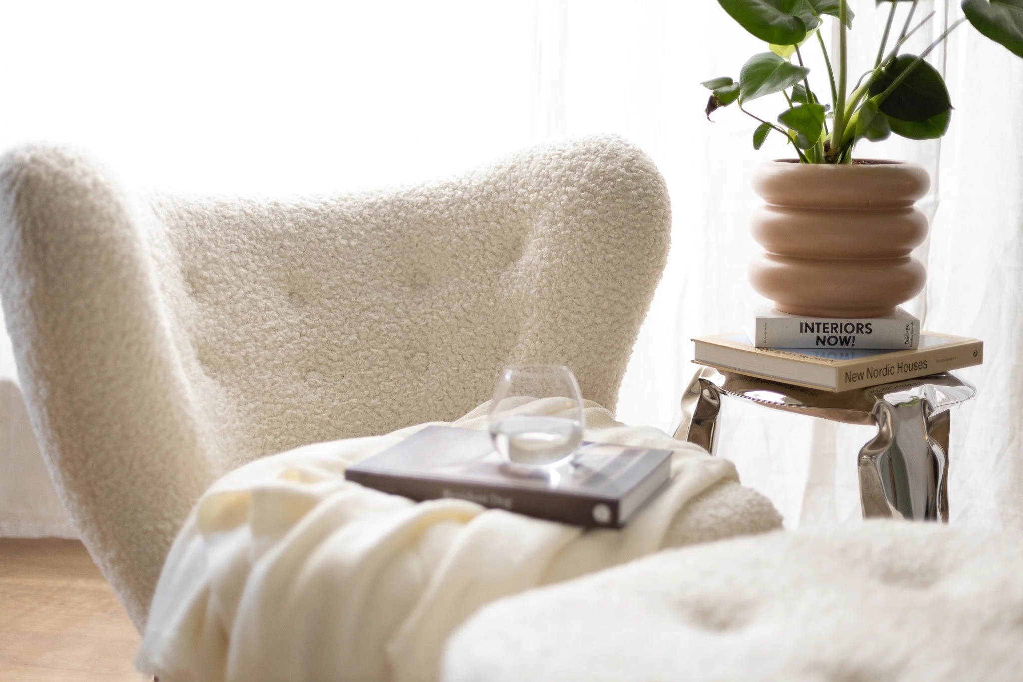 Agnes Wool Armchair - Short Hair - Image 9