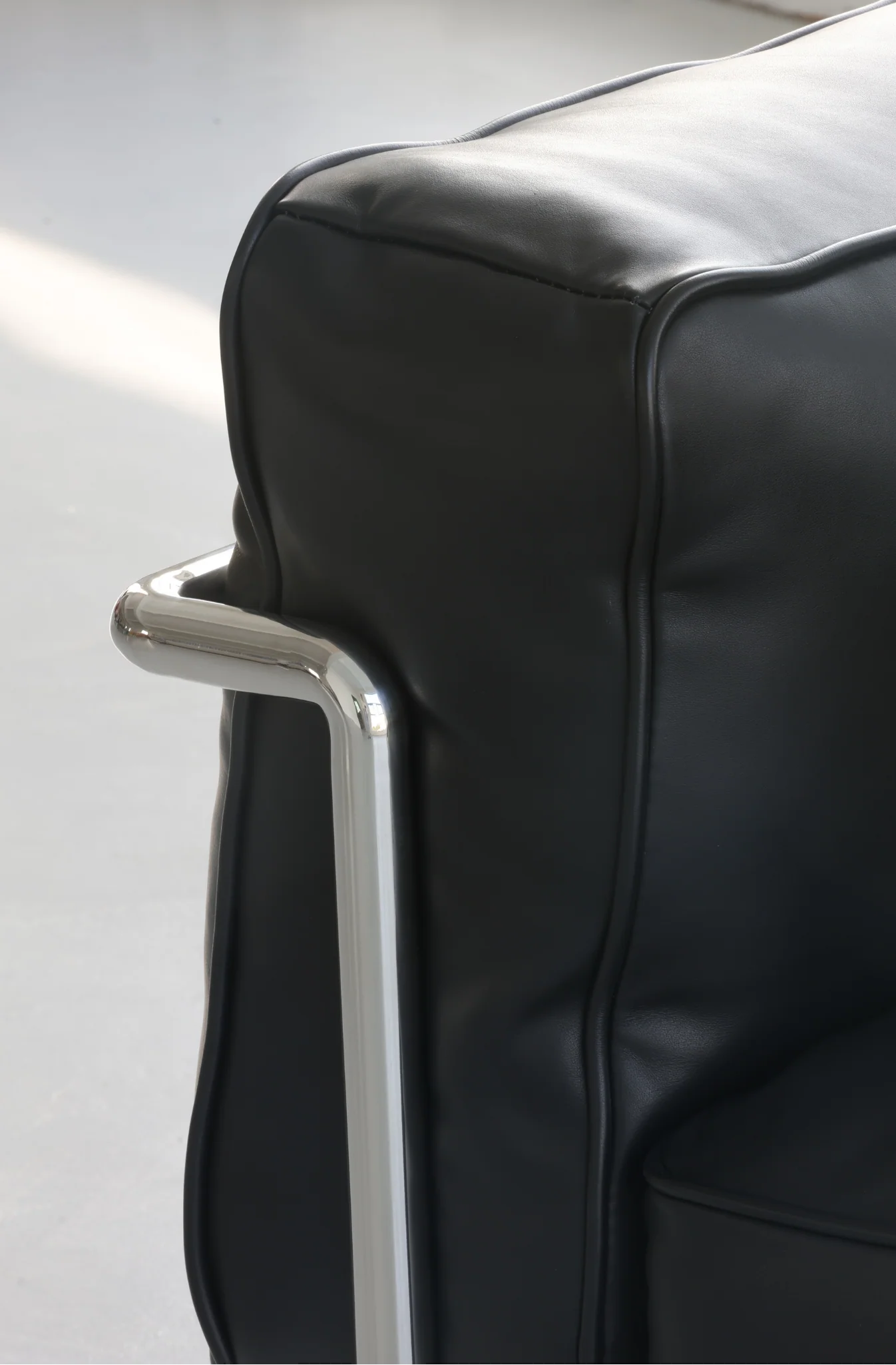 Bauhaus Steel Framed Sofa - Image 11