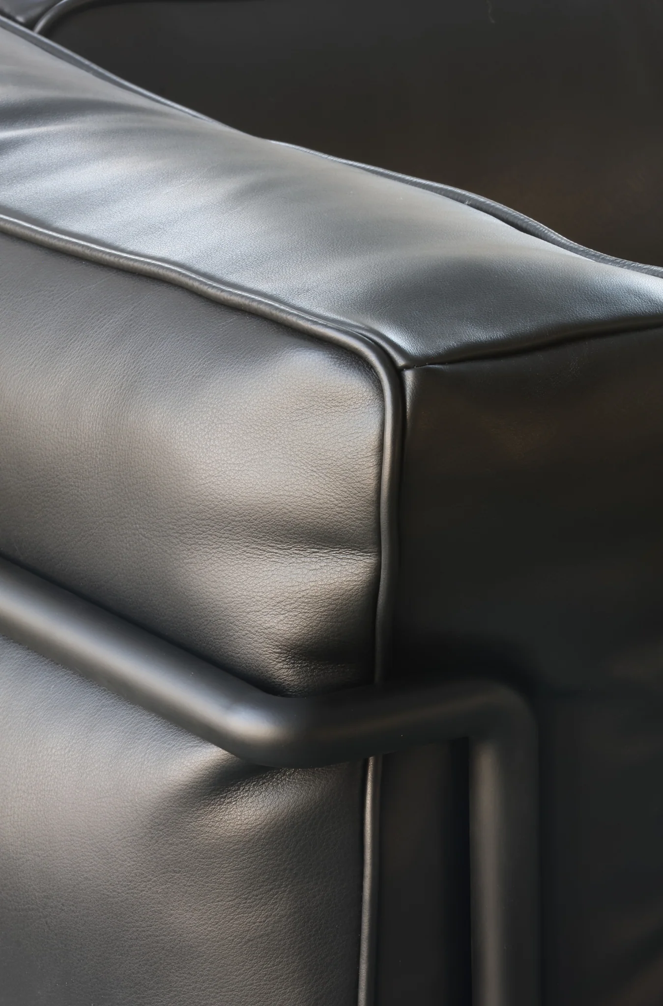 Bauhaus Steel Framed Sofa - Image 14