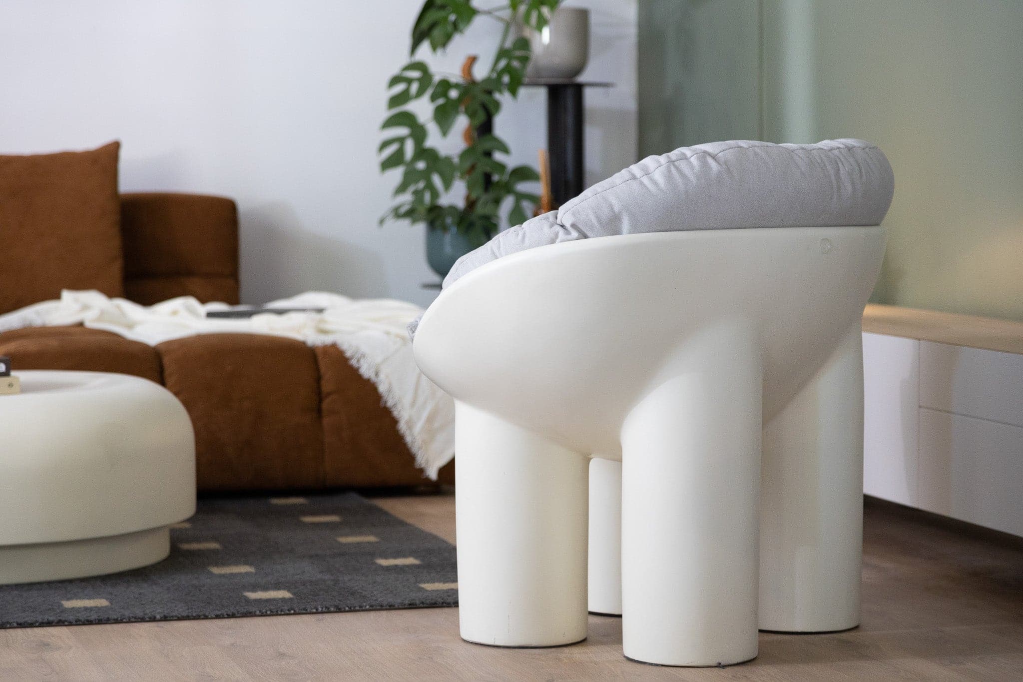 Chubby Series | Armchair | Fibreglass version - Image 3