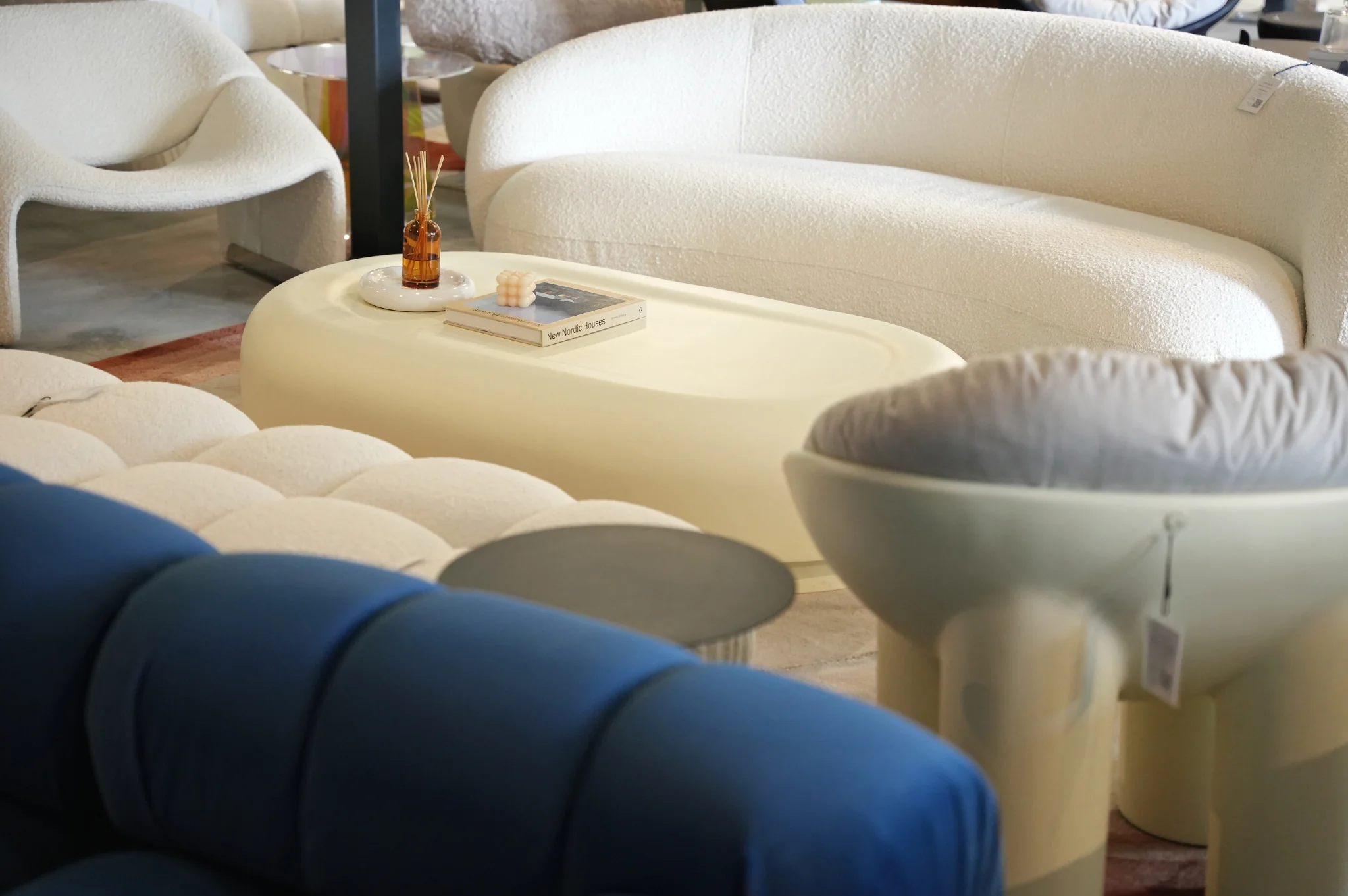 Chubby Series | Coffee Table | Fibreglass version - Image 10