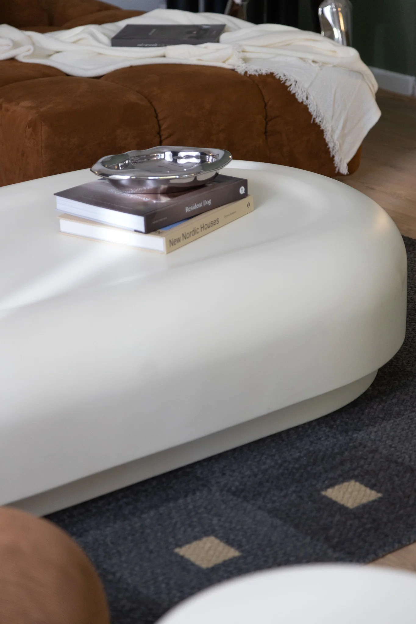 Chubby Series | Coffee Table | Fibreglass version - Image 17