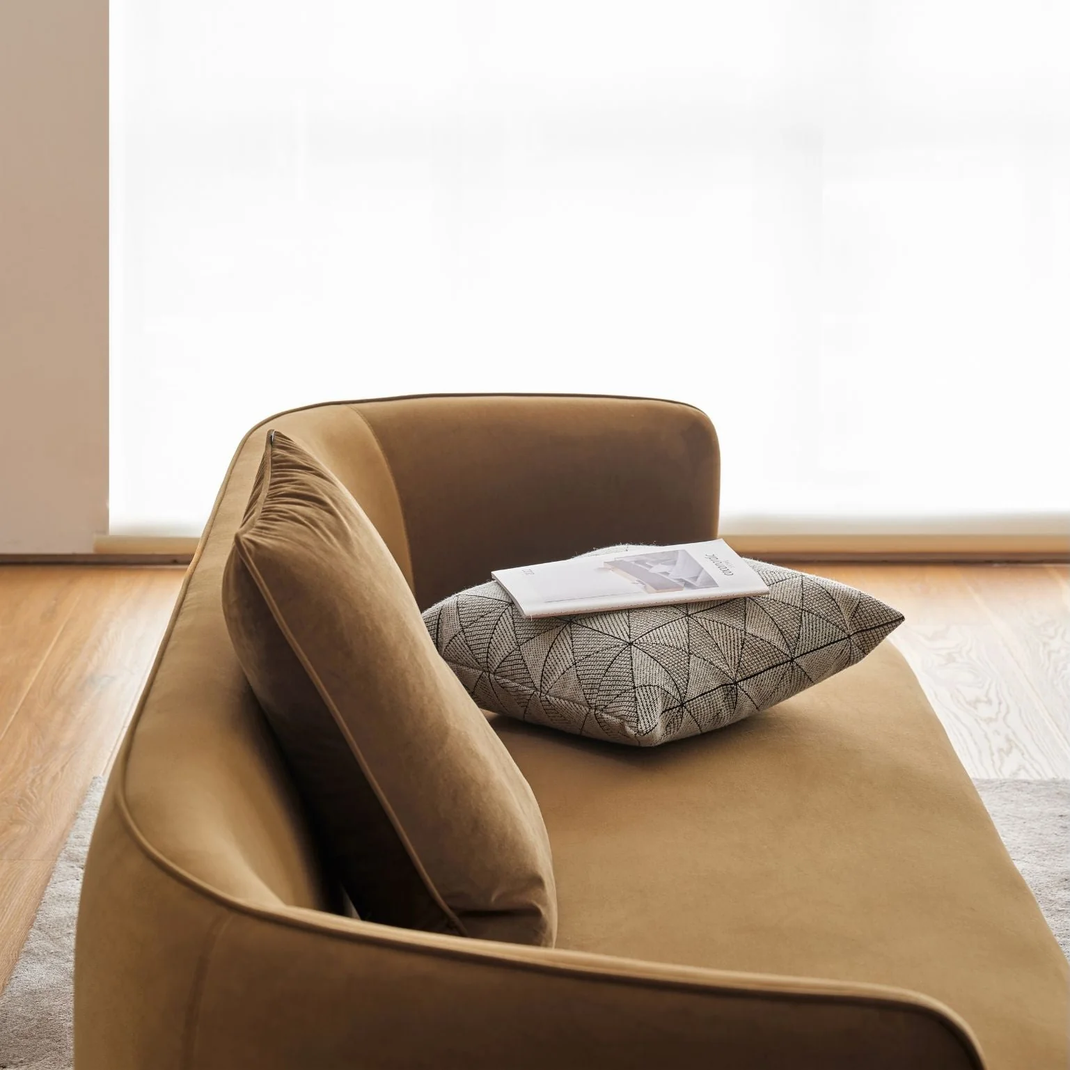 Heb Sofa - Image 4
