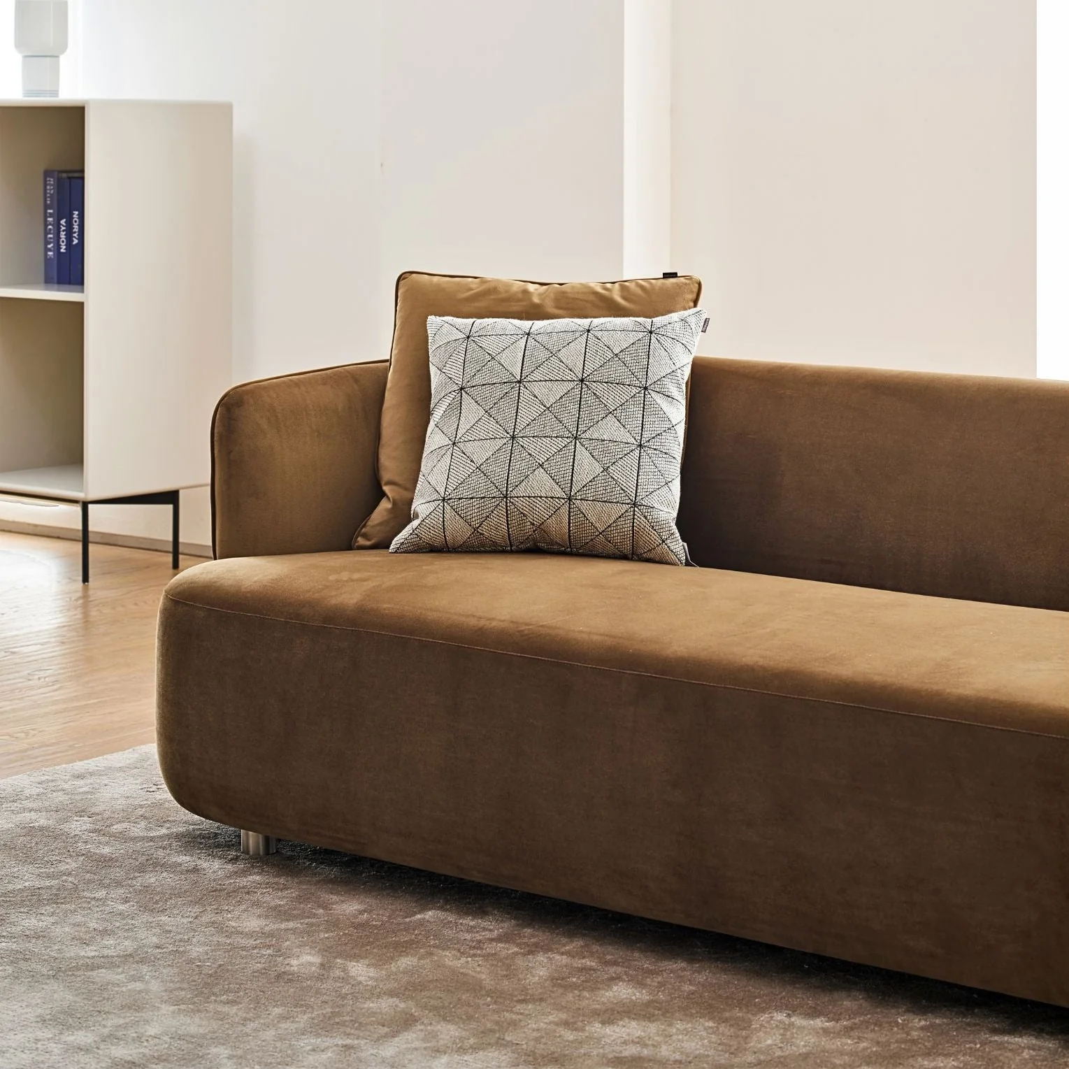 Heb Sofa - Image 5