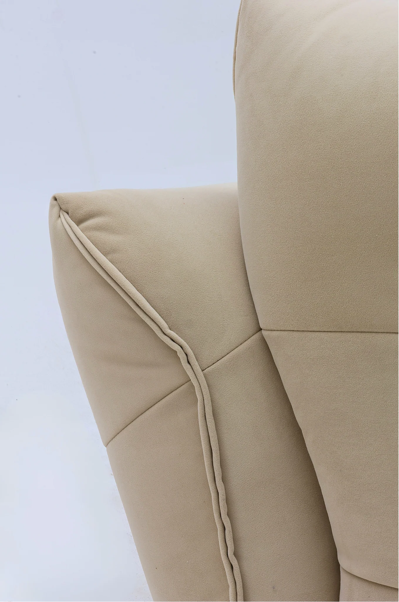 Lily Tufted Sofa - Image 9