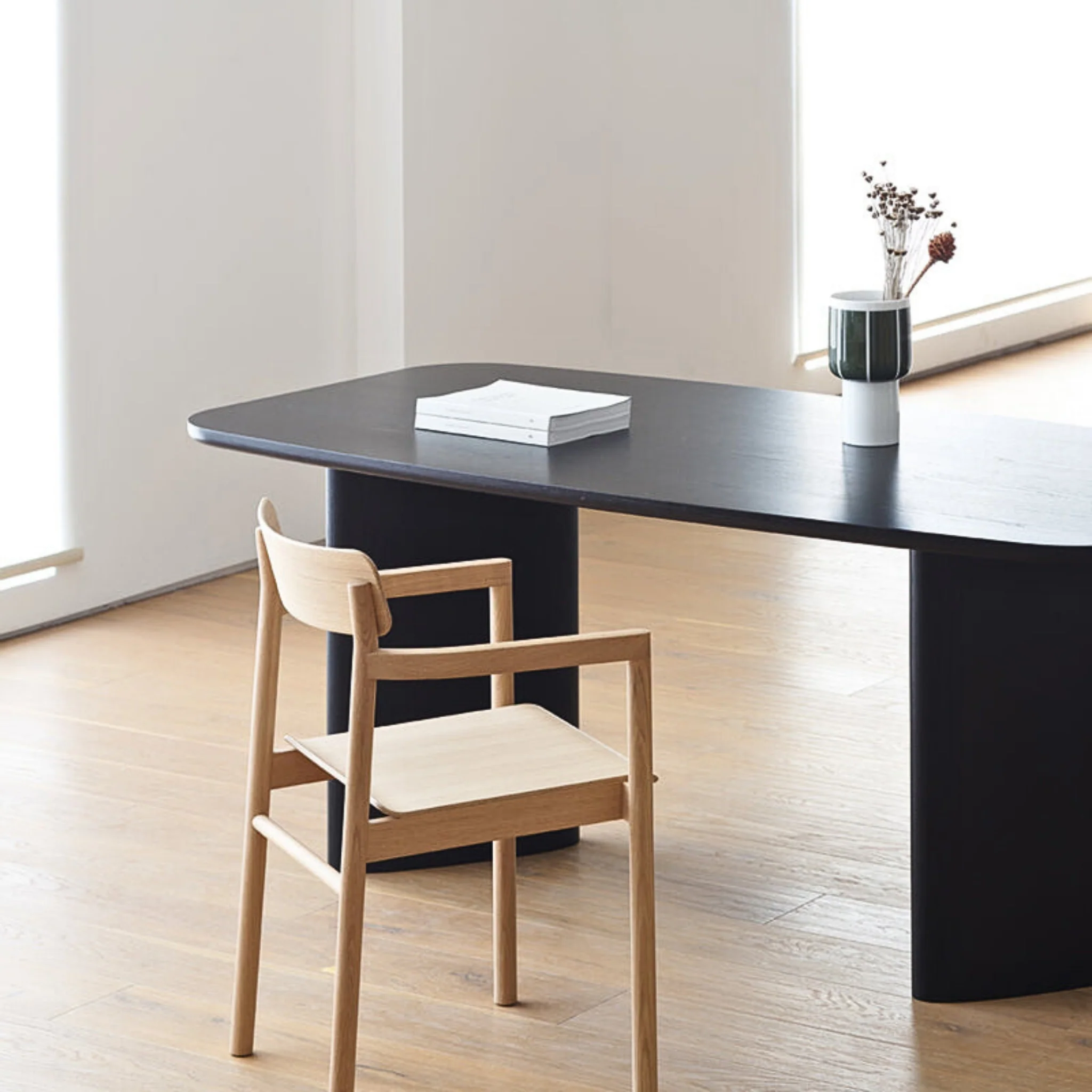 Nemo Dining Table - Image 9