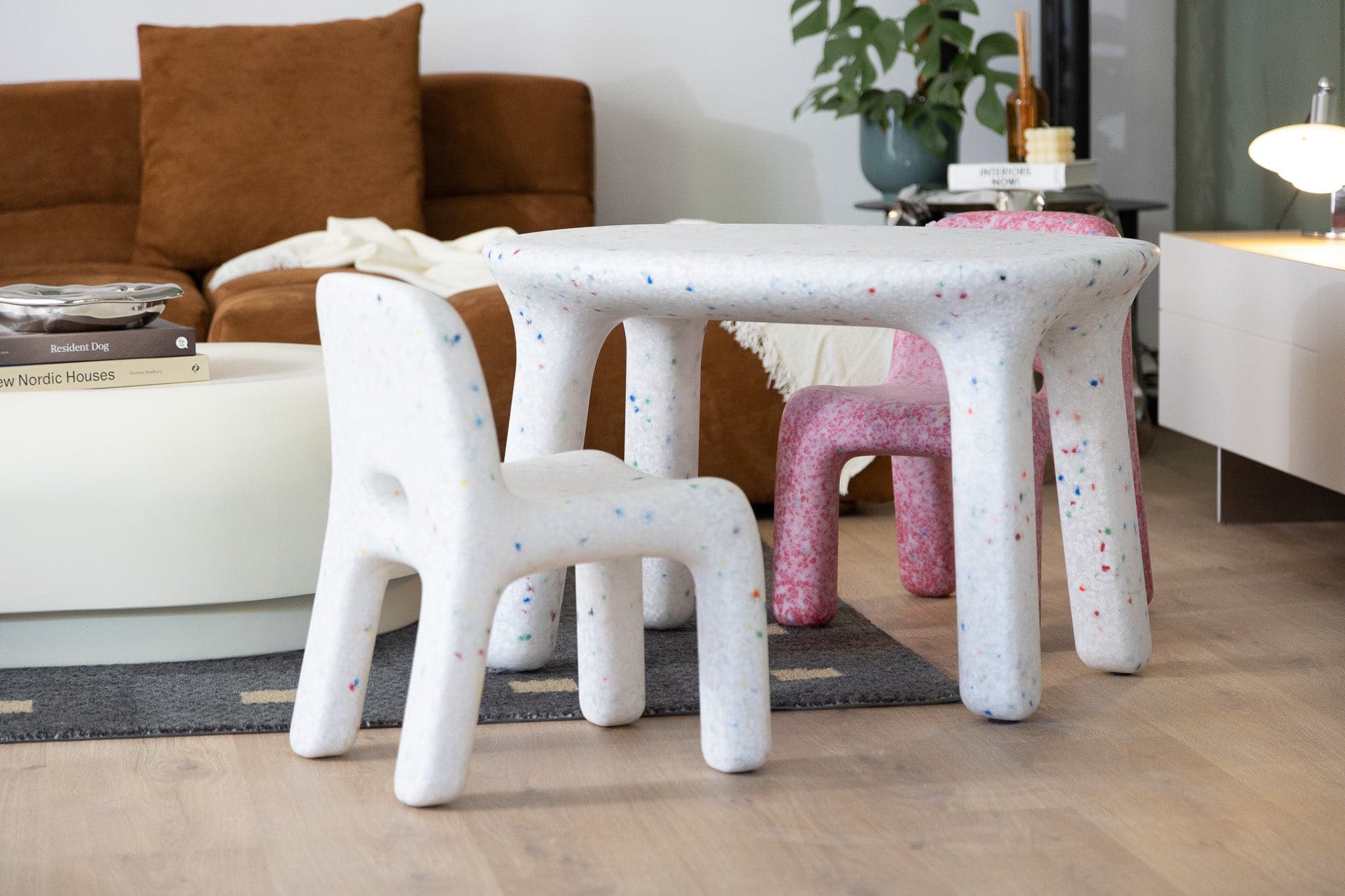 Outdoor Kid's Confetti Table - Image 15