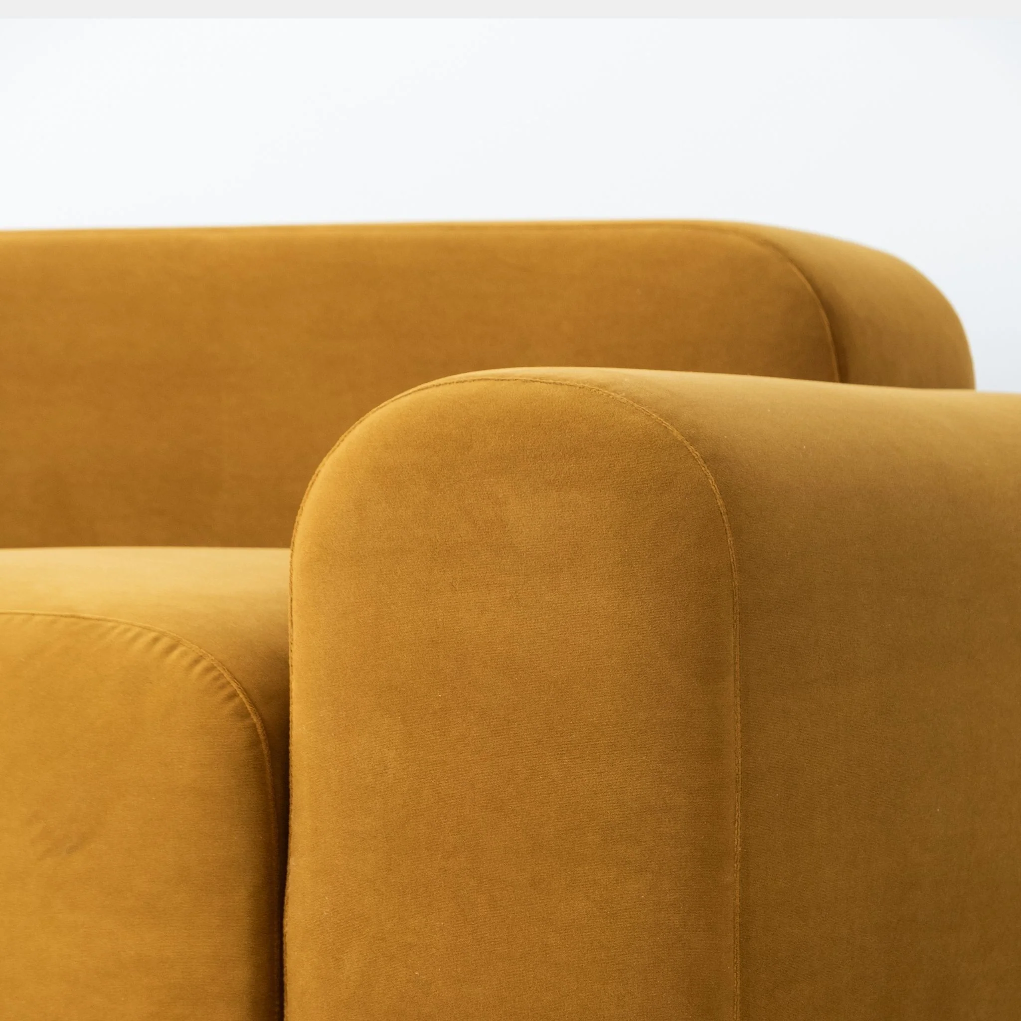 Roll Sofa - Image 3