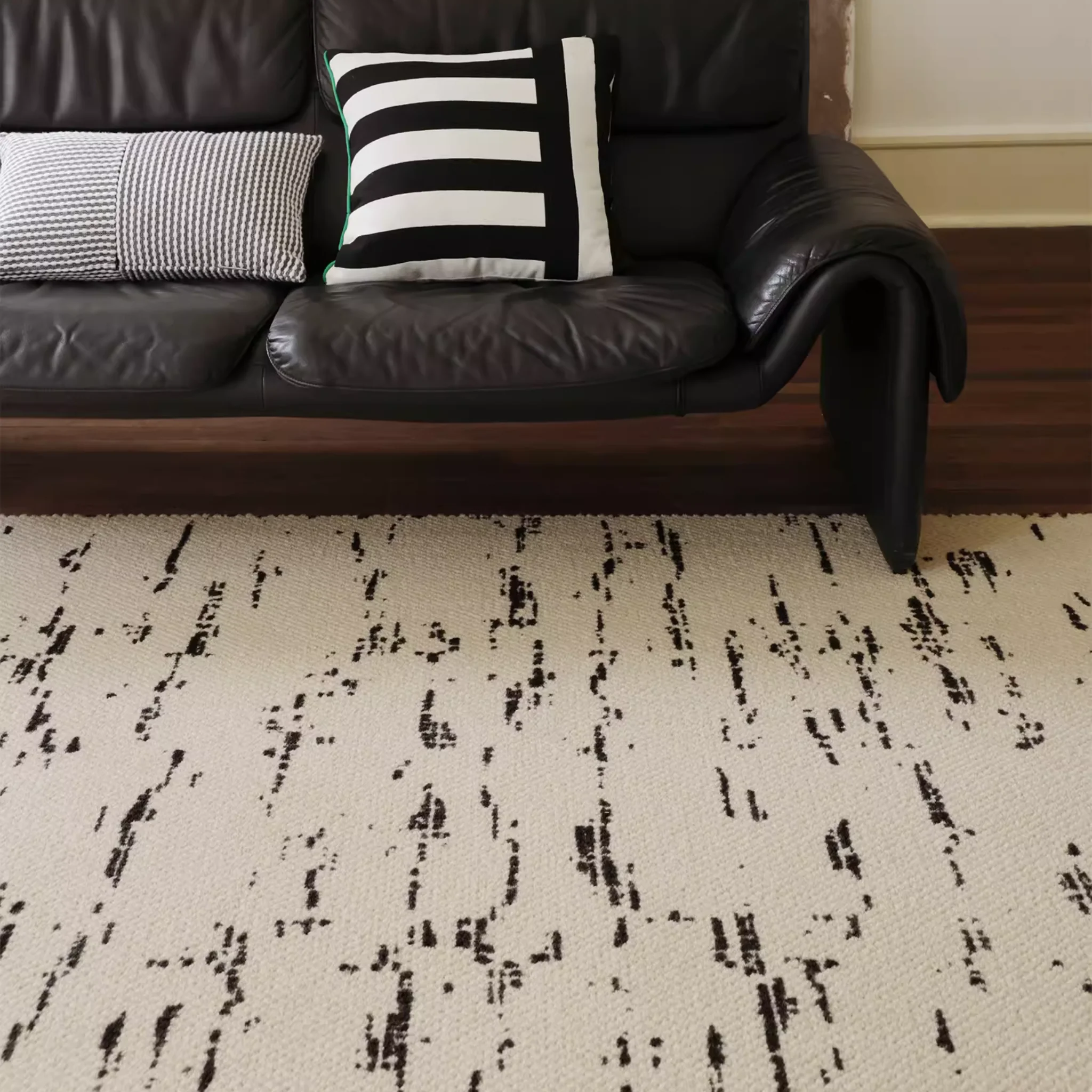 Strokes Wool Rug - Image 5