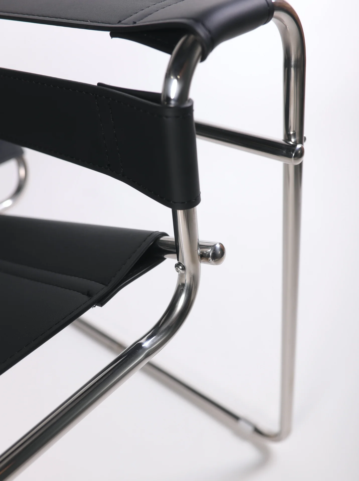 Vassily Leather and Metal Armchair - Image 8